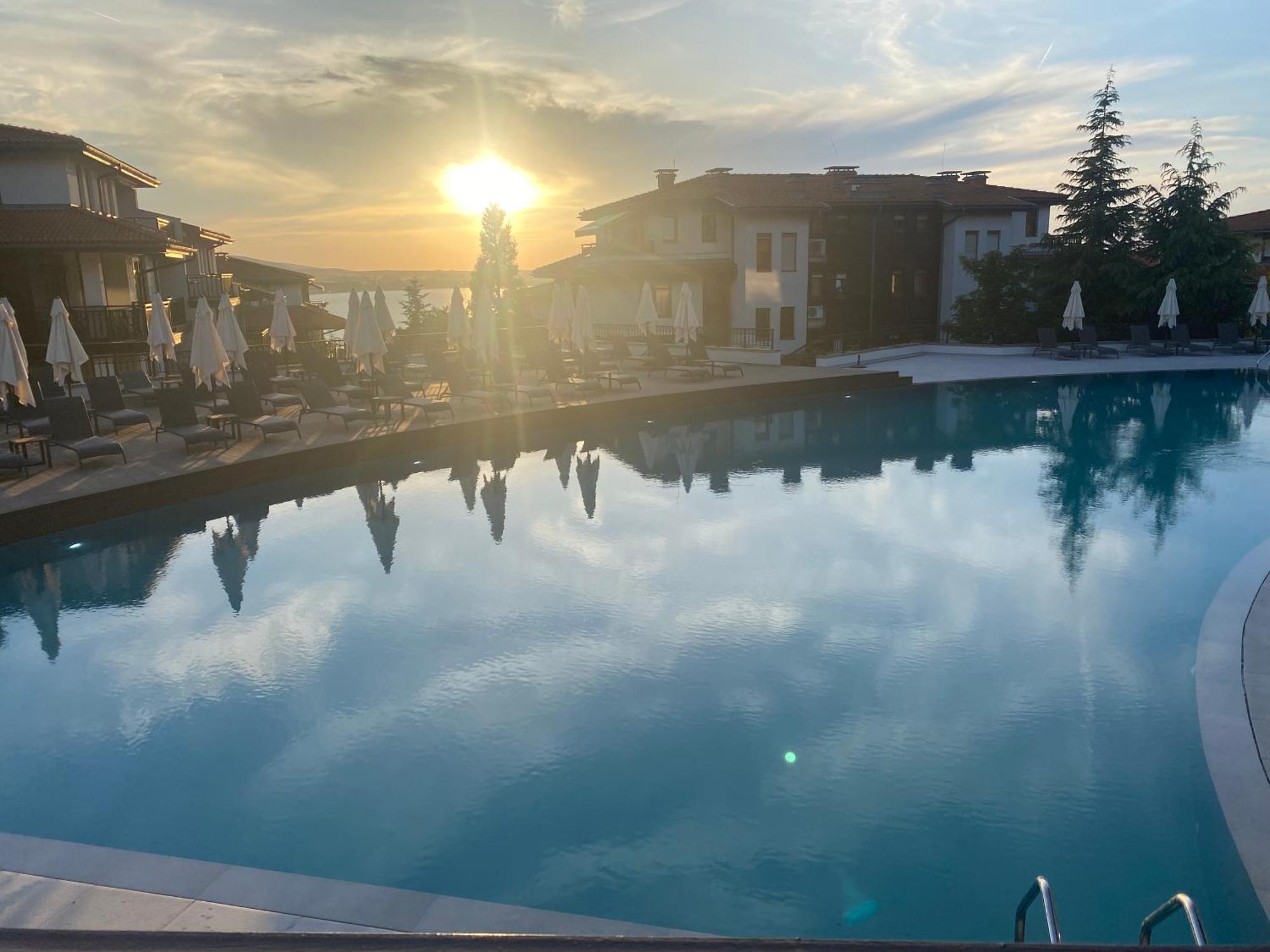Aj Apartment 1 With Pool View, Santa Marina Holiday Village, Sozopol Exteriör bild